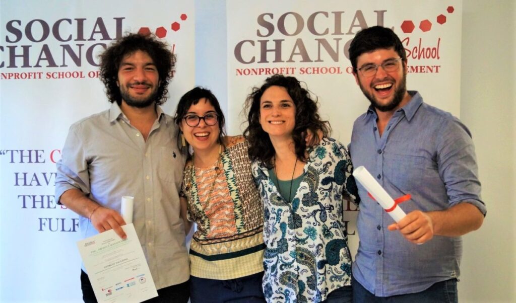 Under 30? Apply for the Social Talent Scholarship!